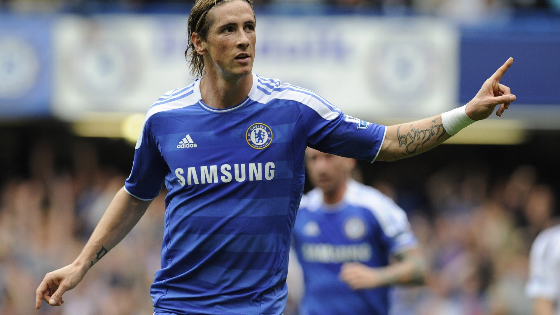 AYX GAMING-米兰两队的高压逼抢战术对练习中的优势