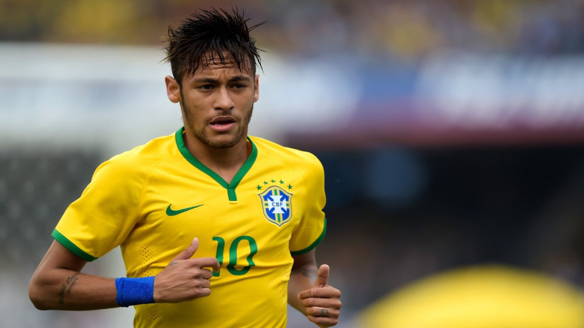 西甲豪门比拼，战术变化层出不穷，精彩片段不断出现，豪门三强挥金如土,赚足流量的西甲联赛迎来新伙伴